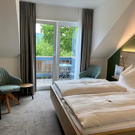 Hotel & Restaurant Kronenhof Am Weser-radweg Oberweser