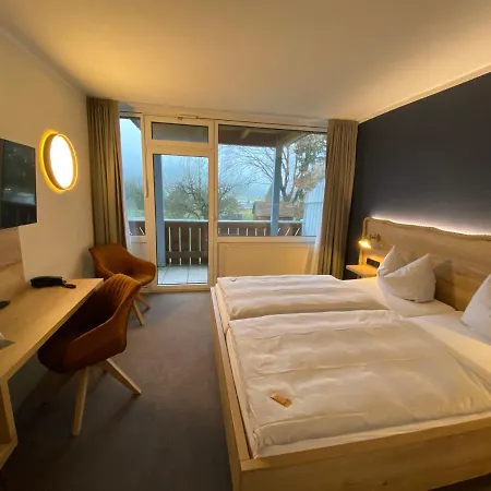 & Restaurant Kronenhof Am Weser-radweg Hotel Oberweser