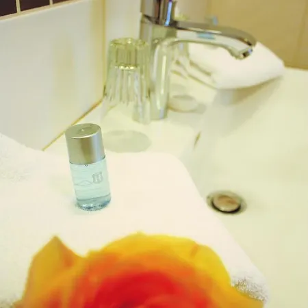 & Restaurant Kronenhof Am Weser-radweg Hotel Oberweser