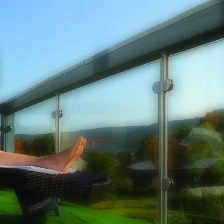 & Restaurant Kronenhof Am Weser-radweg Hotel