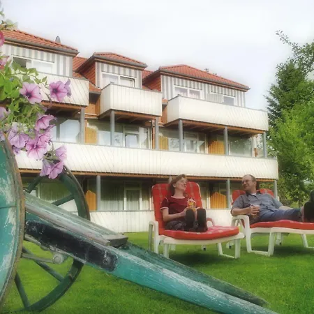 & Restaurant Kronenhof Am Weser-radweg מלון 3*