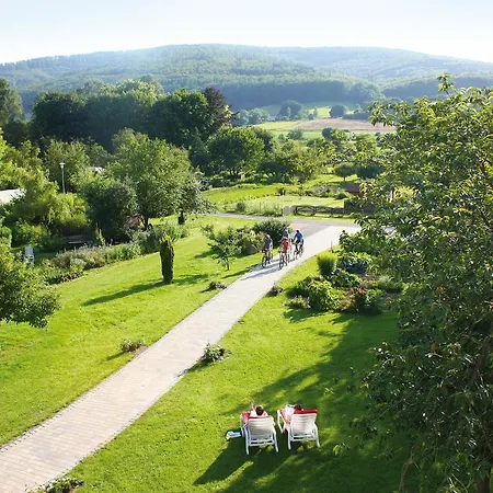 & Restaurant Kronenhof Am Weser-radweg 3*