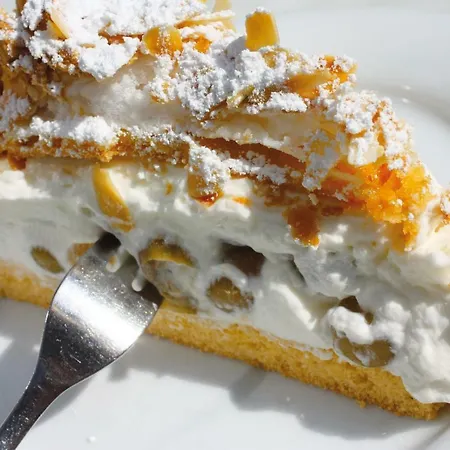 & Restaurant Kronenhof Am Weser-radweg 3*