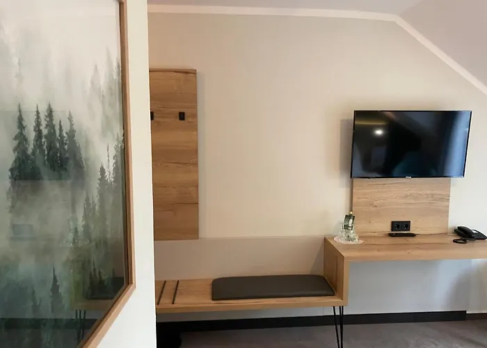 Hotel & Restaurant Kronenhof Am Weser-radweg