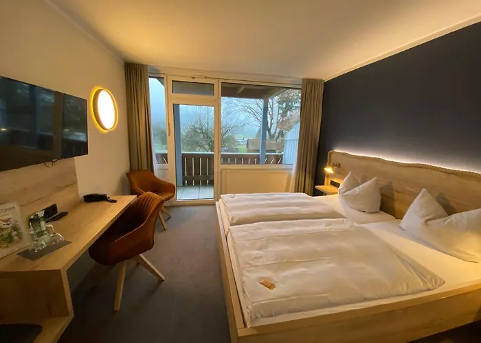 & Restaurant Kronenhof Am Weser-radweg Hotel Oberweser