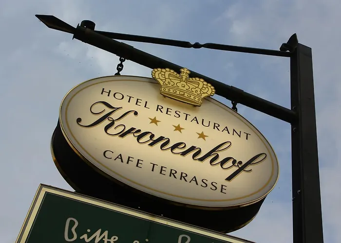 & Restaurant Kronenhof Am Weser-radweg Hotel 3*